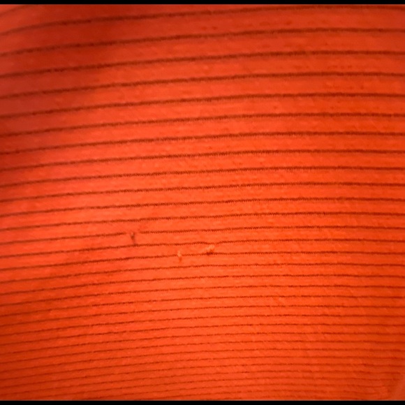 Lululemon top with built in bra - Picture 3 of 6